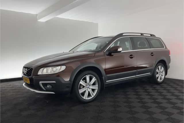 Volvo Xc70 (2016) thumbnail 4