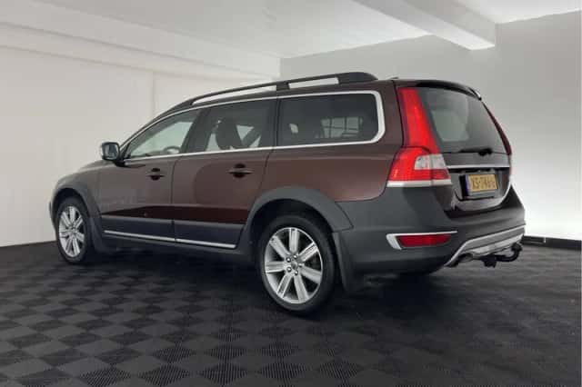 Volvo Xc70 (2016) thumbnail 5