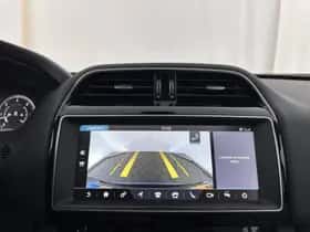 Jaguar F-Pace (2017) thumbnail 16