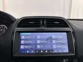 Jaguar F-Pace (2017) thumbnail 18