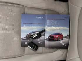 Jaguar F-Pace (2017) thumbnail 31
