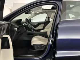 Jaguar F-Pace (2017) thumbnail 10