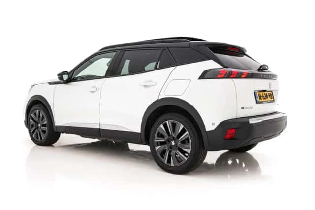 Peugeot e-2008 (2021) thumbnail 5