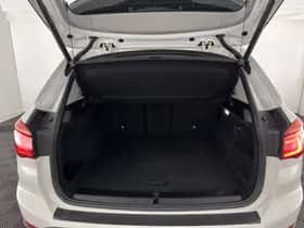 BMW X1 (2016) thumbnail 11