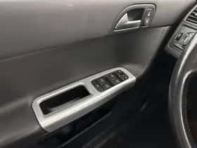 Volvo S40 (2012) thumbnail 19
