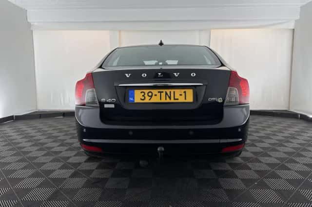 Volvo S40 (2012) thumbnail 6