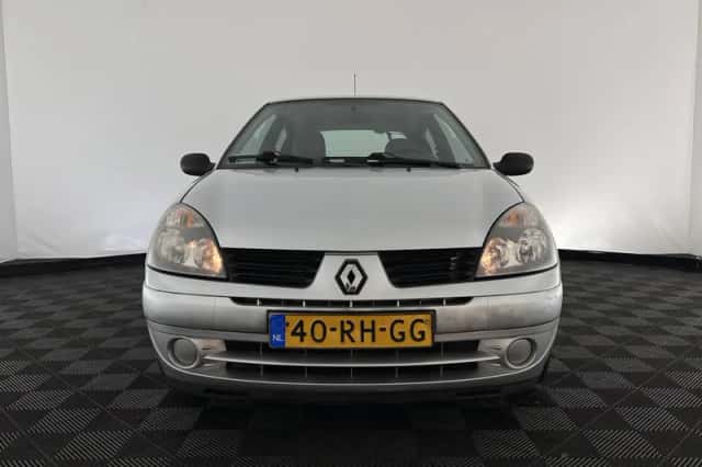 Renault Clio (2005) thumbnail 3