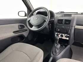 Renault Clio thumbnail 8