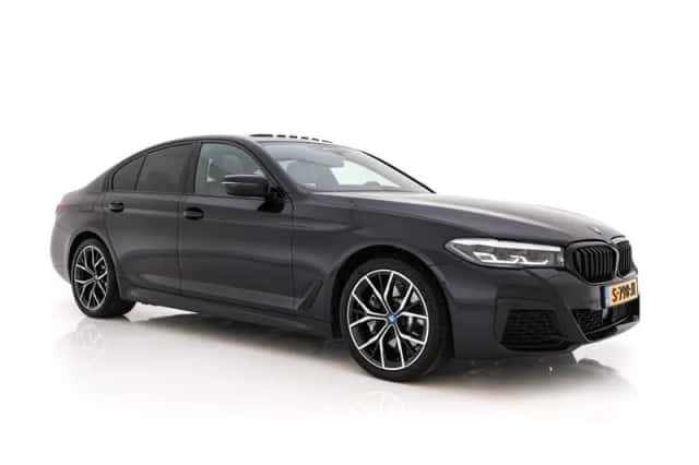 BMW 5-Serie (2023) thumbnail 1