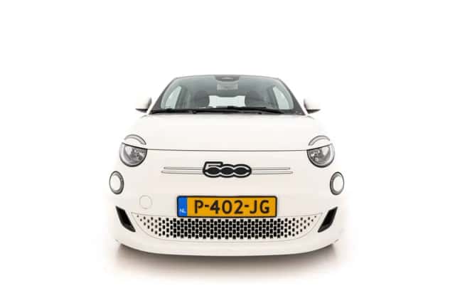 Fiat 500 (2022) thumbnail 3