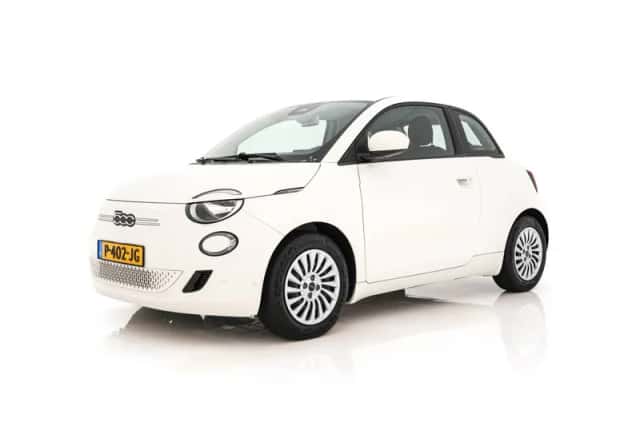 Fiat 500 (2022) thumbnail 4