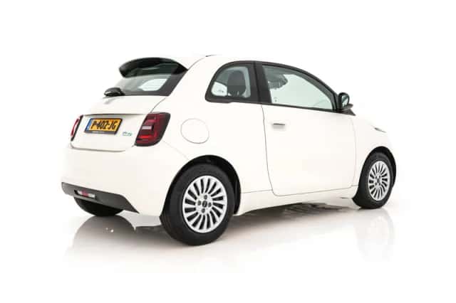 Fiat 500 (2022) thumbnail 7
