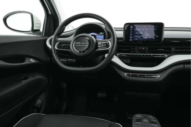 Fiat 500 (2022) thumbnail 8
