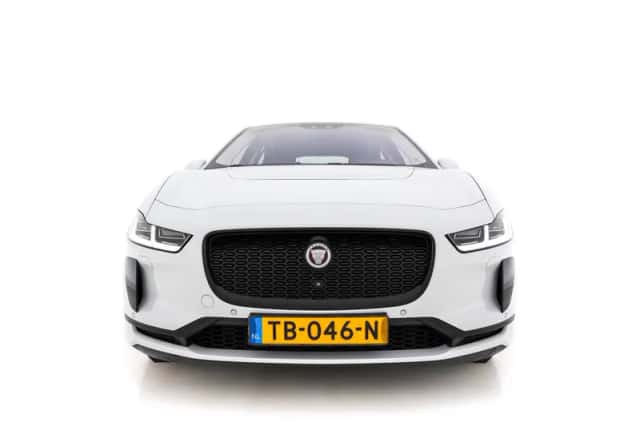 Jaguar I-Pace (2018) thumbnail 3
