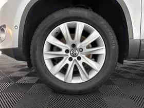 Volkswagen Tiguan (2011) thumbnail 23