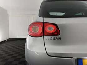 Volkswagen Tiguan (2011) thumbnail 24