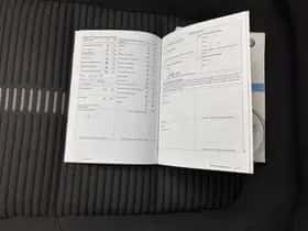 Volkswagen Tiguan (2011) thumbnail 32