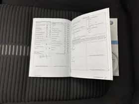 Volkswagen Tiguan (2011) thumbnail 35