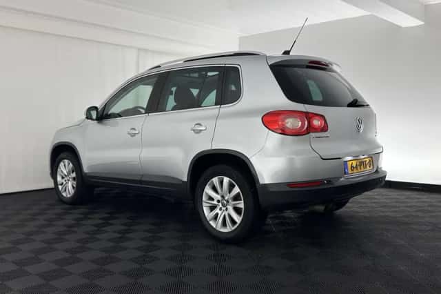 Volkswagen Tiguan (2011) thumbnail 5