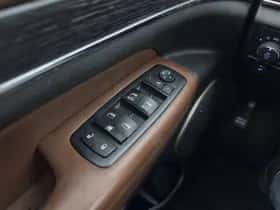 Jeep Grand Cherokee (2016) thumbnail 25