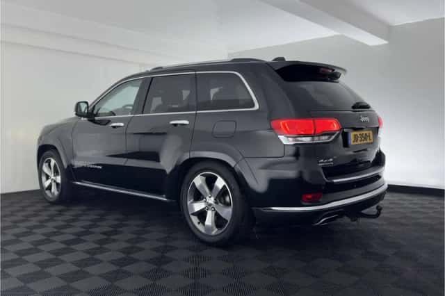 Jeep Grand Cherokee (2016) thumbnail 5