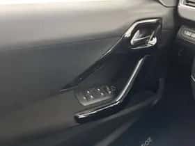 Peugeot 208 (2017) thumbnail 21