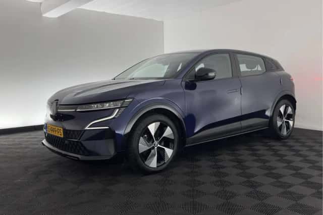 Renault Mégane (2022) thumbnail 4