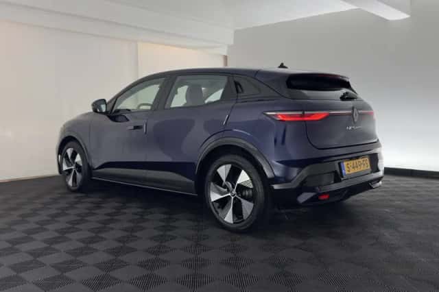 Renault Mégane (2022) thumbnail 5