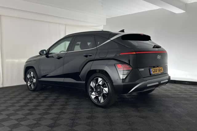 Hyundai Kona (2024) thumbnail 5