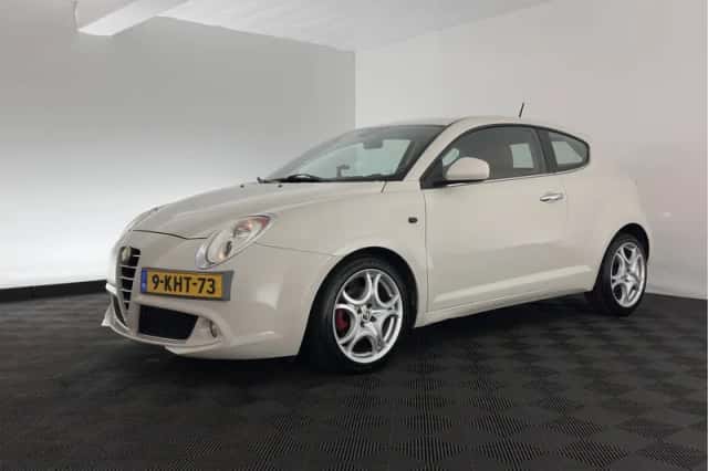 Alfa Romeo Mito (2013) thumbnail 4