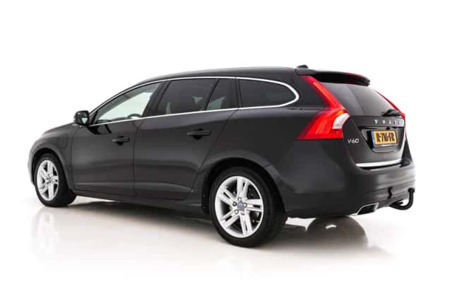 Volvo V60 (2016) thumbnail 5