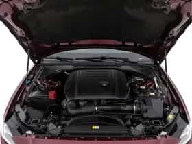 Jaguar XE (2017) thumbnail 25