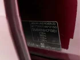 Jaguar XE (2017) thumbnail 29