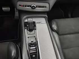 Volvo XC90 (2019) thumbnail 21