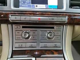 Jaguar XF (2008) thumbnail 14