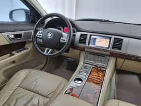 Jaguar XF (2008) thumbnail 7