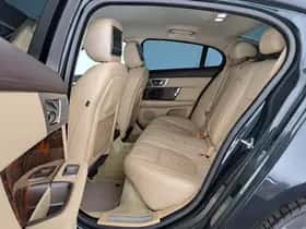 Jaguar XF (2008) thumbnail 9