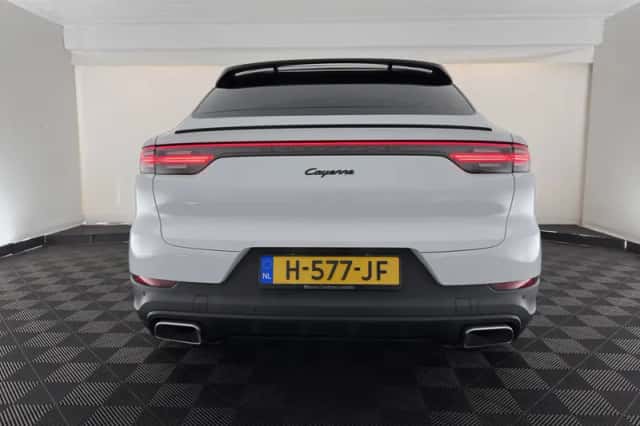 Porsche Cayenne (2020) thumbnail 6