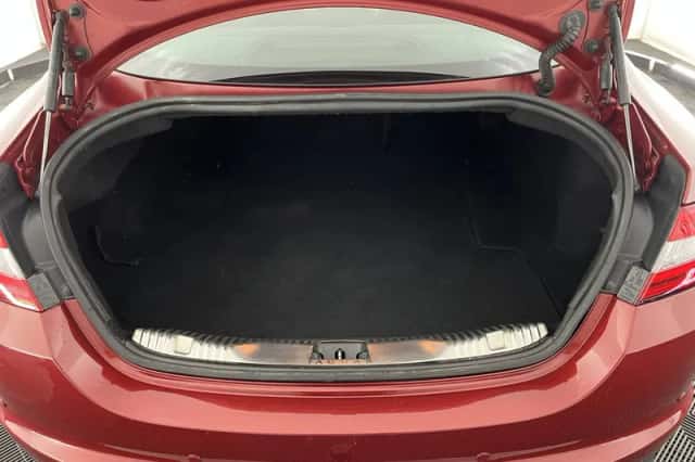 Jaguar XF (2012) thumbnail 11