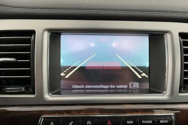 Jaguar XF (2012) thumbnail 14