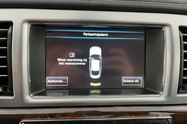 Jaguar XF (2012) thumbnail 15