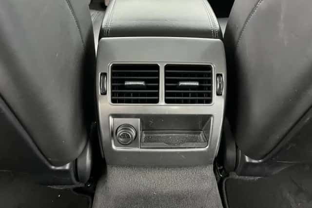 Jaguar XF (2012) thumbnail 25