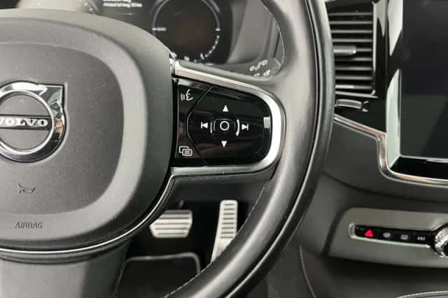 Volvo XC90 (2015) thumbnail 21