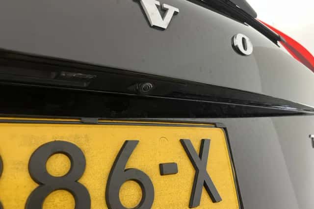 Volvo XC90 (2015) thumbnail 33