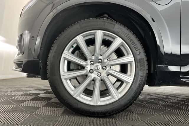 Volvo XC90 (2015) thumbnail 35