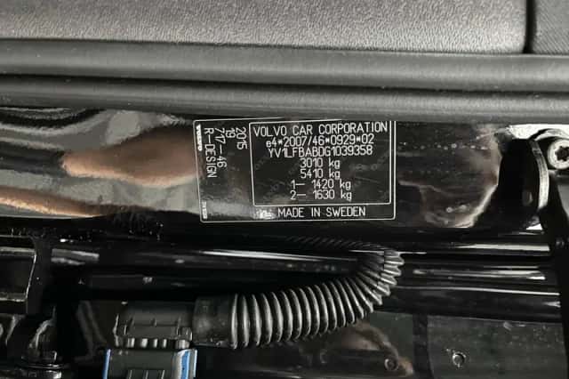 Volvo XC90 (2015) thumbnail 36
