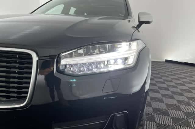 Volvo XC90 (2015) thumbnail 37