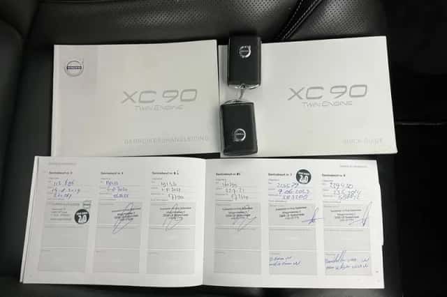 Volvo XC90 (2015) thumbnail 40