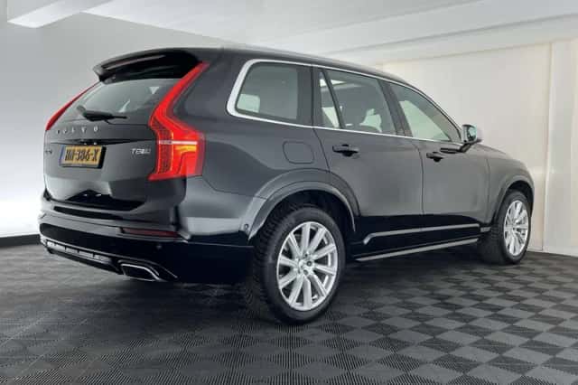Volvo XC90 (2015) thumbnail 7