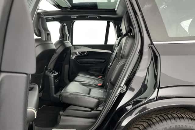 Volvo XC90 (2015) thumbnail 10